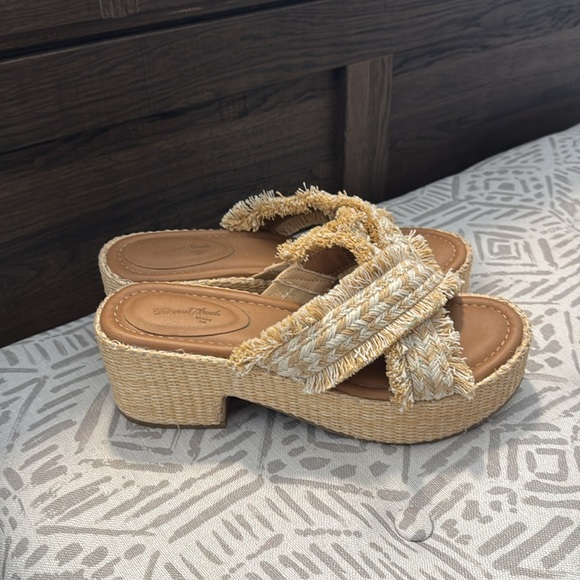 Universal thread sandals - Picture 2 of 6